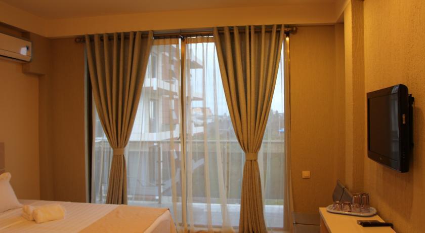 Legacy 4* Batumi